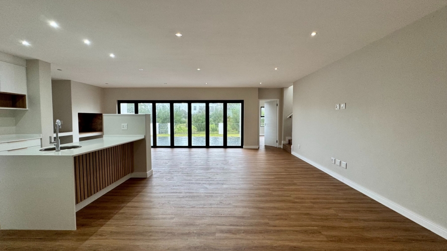 3 Bedroom Property for Sale in Croydon Gardens Estate Western Cape